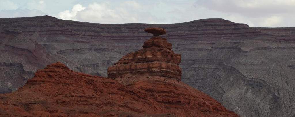 Mexican Hat, a prop del Monument Valley, sud d'Utah